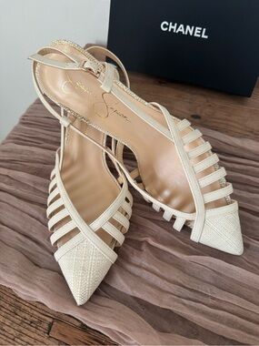 Jessica Simpson Cream Pointed-Toe Strappy Mules
